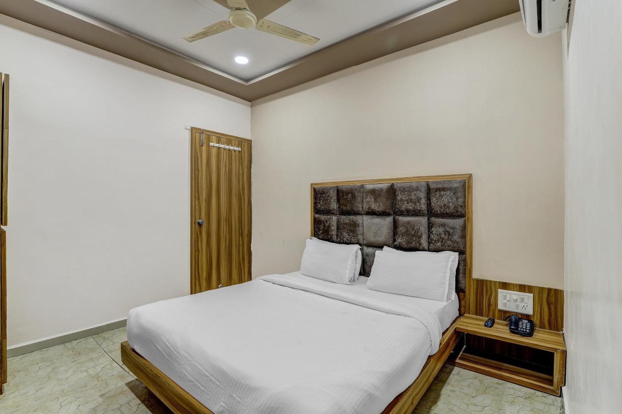 Готель Capital O Maple View Naroda Екстер'єр фото