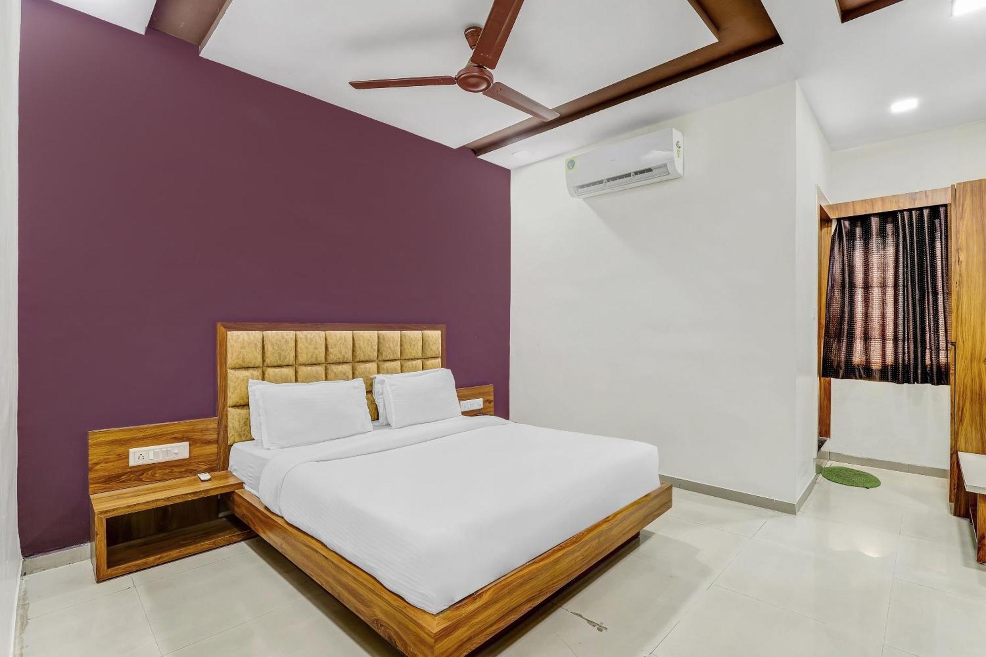 Готель Capital O Maple View Naroda Екстер'єр фото